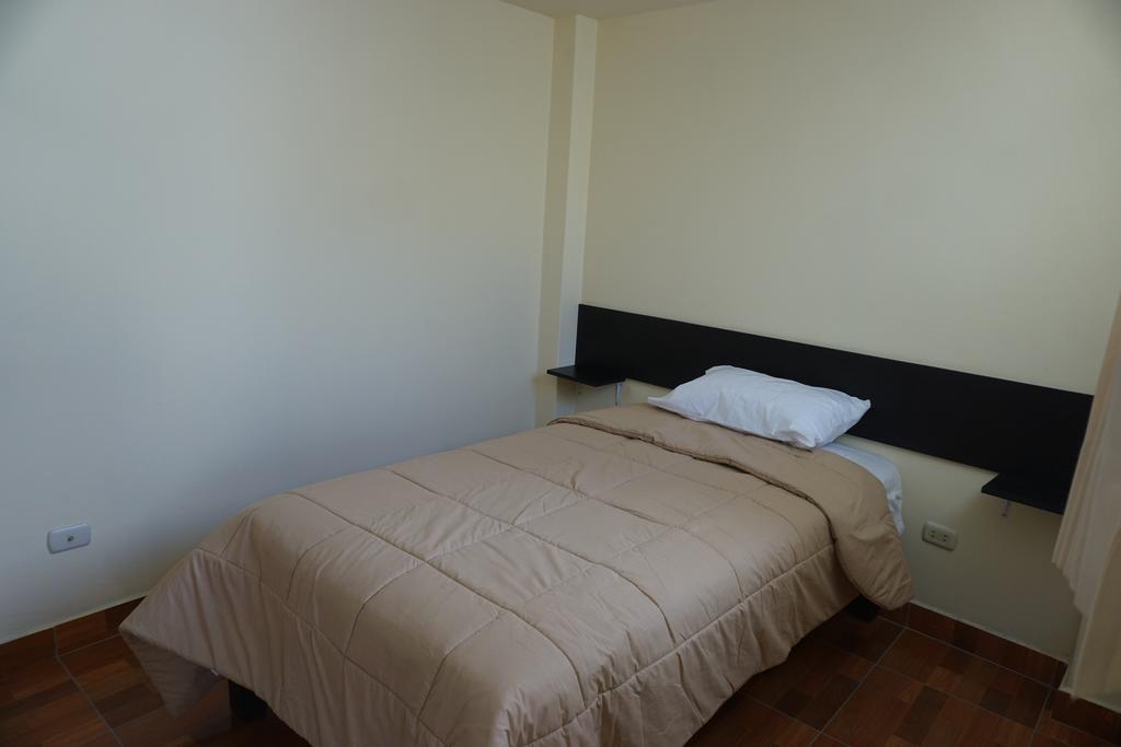 Residencial Mamamia Hotel Tacna Exterior photo