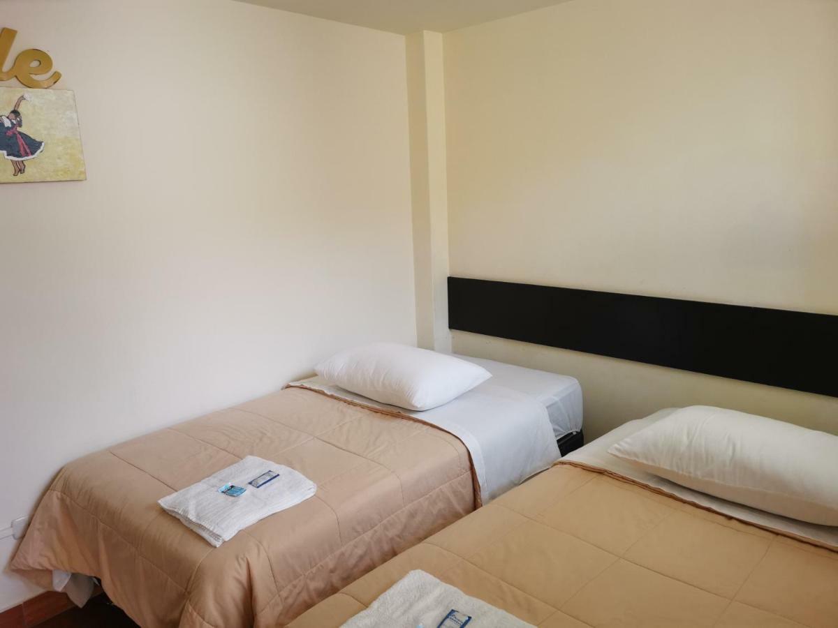 Residencial Mamamia Hotel Tacna Exterior photo